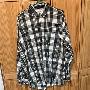 Columbia Men's Monochrome Plaid Button-Down Shirt